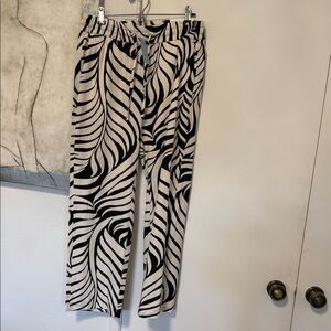 Ann Taylor Factory Black and White Patterned Pants